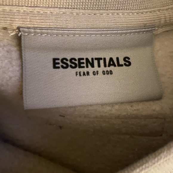 FOG-Fear Of God Essentials crewneck Tan - Picture 7 of 7